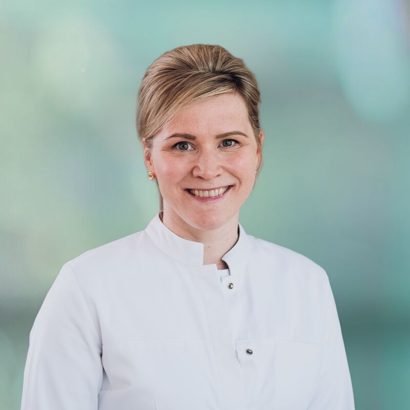 Dr._Laura_Rechtien